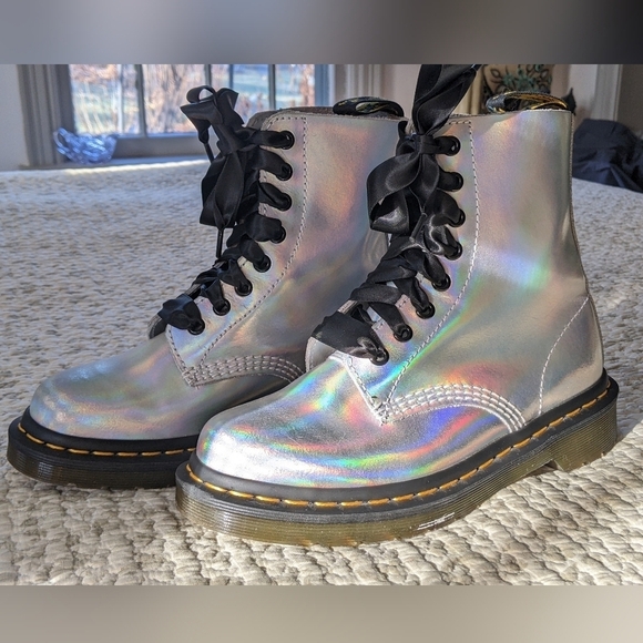 Dr. Martens Shoes - New Dr. Martens 1460 Pascal Lace Up Combat Boots Metallic Silver Rare Ribbon